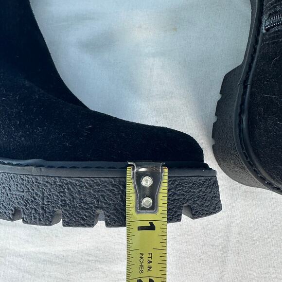 EUC Chelsea & Violet Women's sz 8.5 Lottie Black Suede Platform Chelsea Boots - Picture 7 of 11